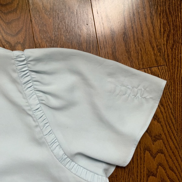 ANN TAYLOR Light Blue Blouse. Size M. - Picture 6 of 12